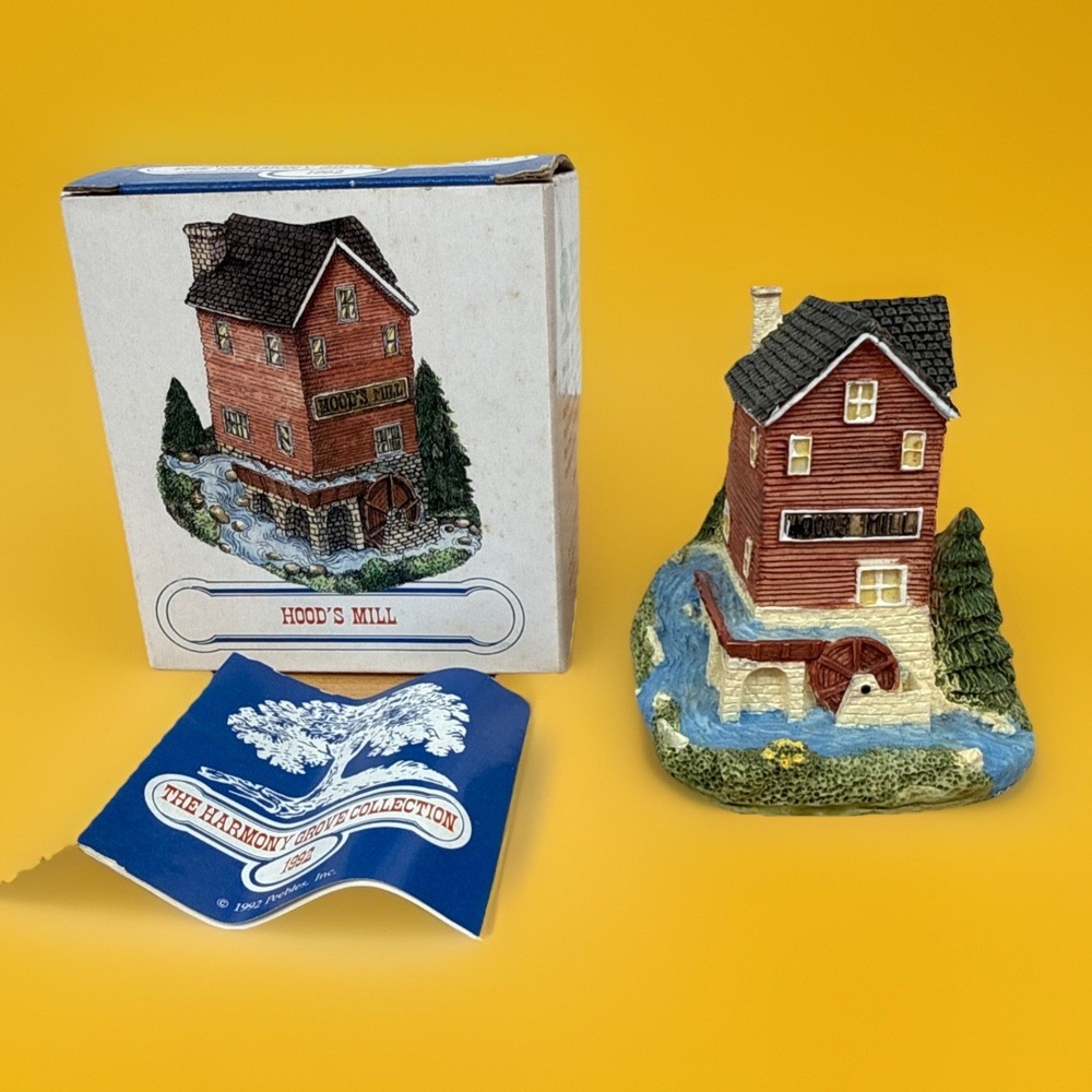 Harmony Grove Collection 1992 Hood's‎ Mill PS03  Miniature Village Peebles Inc